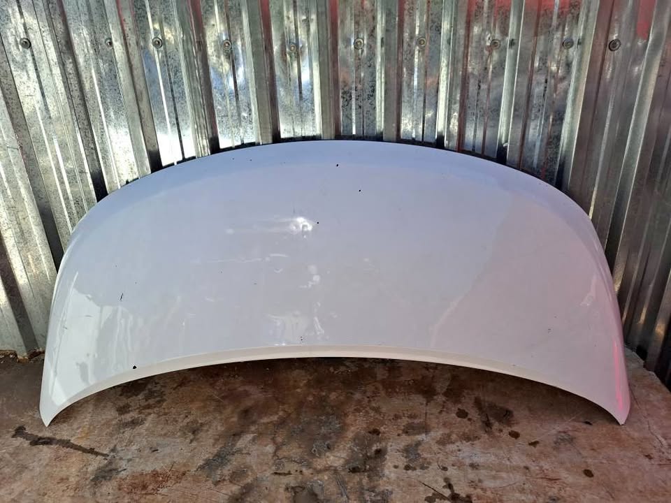 Hyundai H1 Bonnet - Private Seller Hyundai H1 Bonnet - Private Seller
