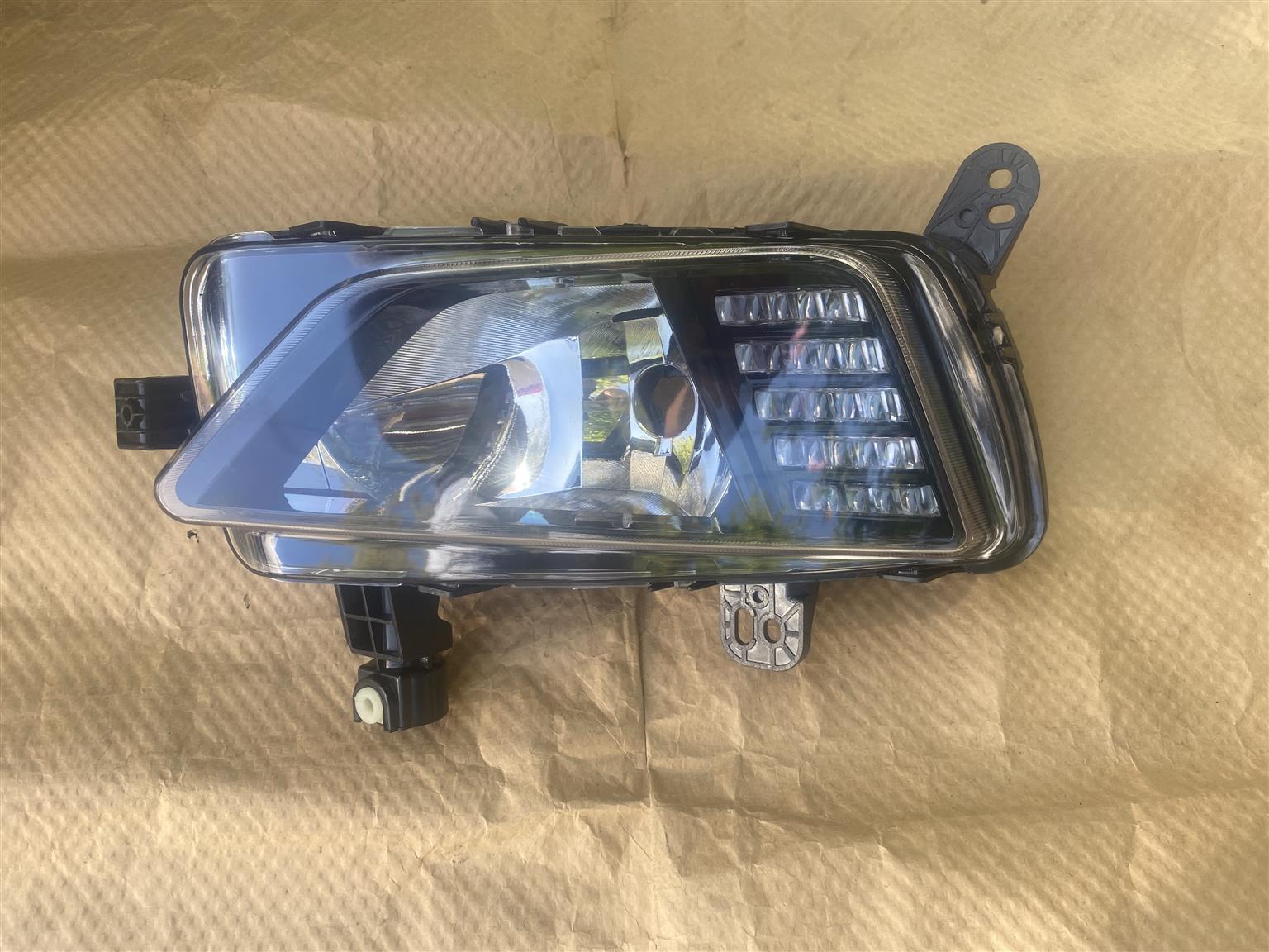 2020 VW POLO 8 LED SPOTLIGHT LEFT SIDE FOR SALE. BRAND NEW 2020 VW POLO 8 LED SPOTLIGHT LEFT SIDE FOR SALE. BRAND NEW