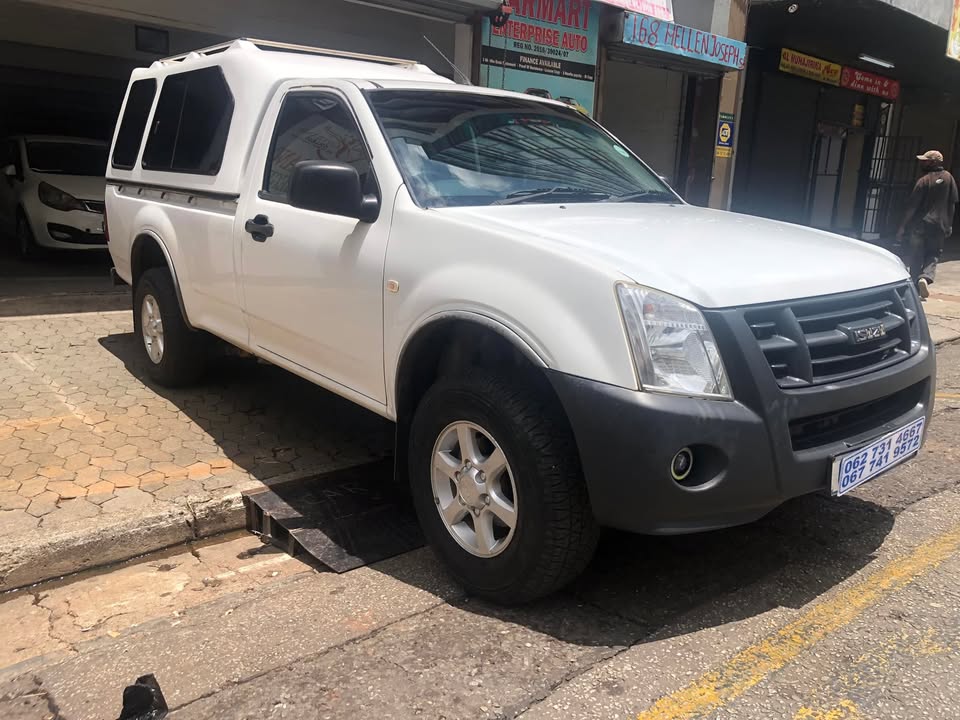 2012 Isuzu KB250