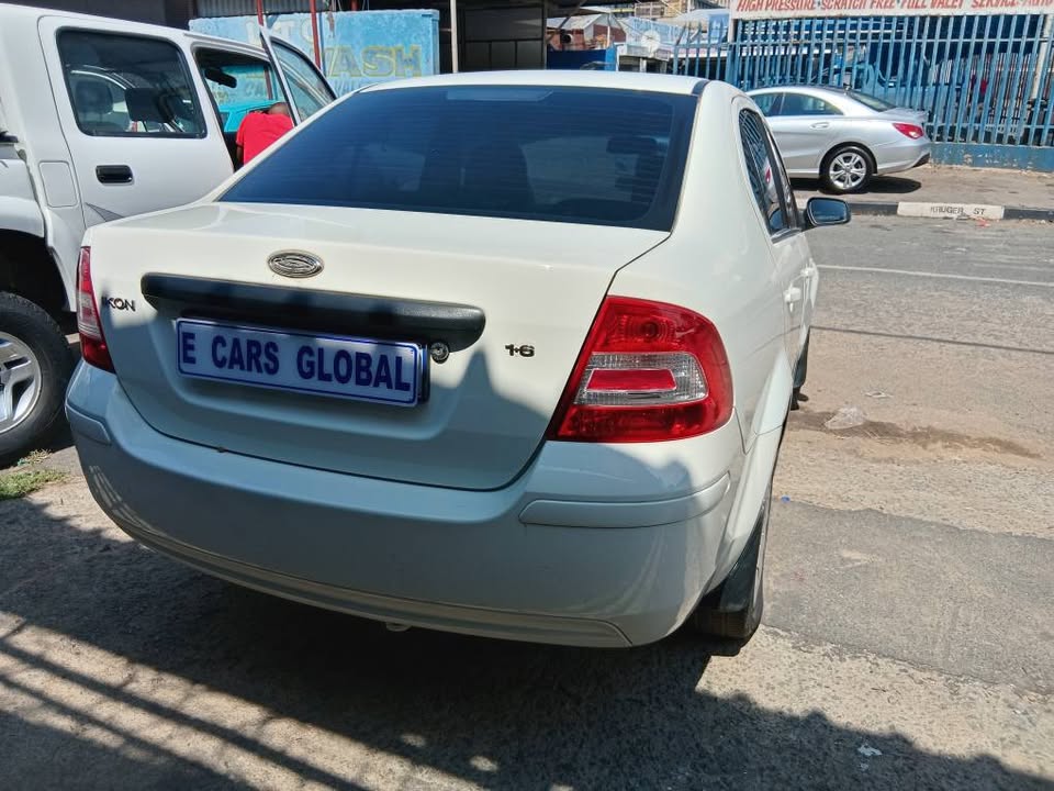 2012 Ford ikon