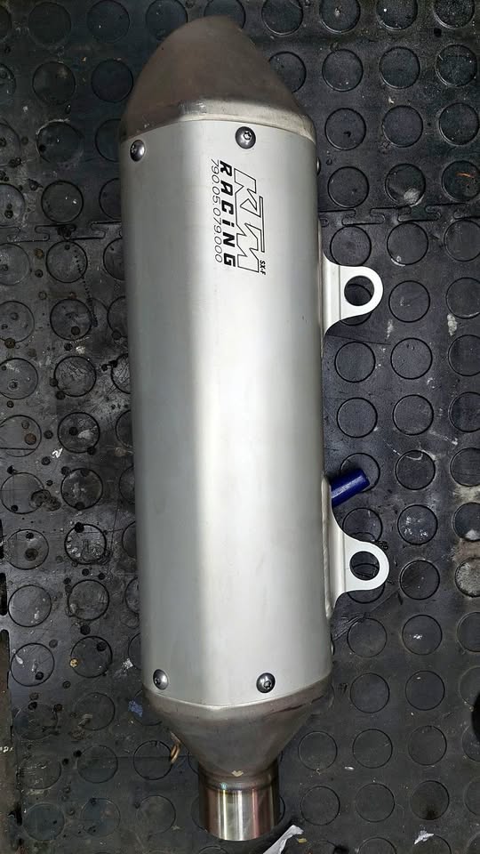 KTM 4T SXF silencer KTM 4T SXF silencer