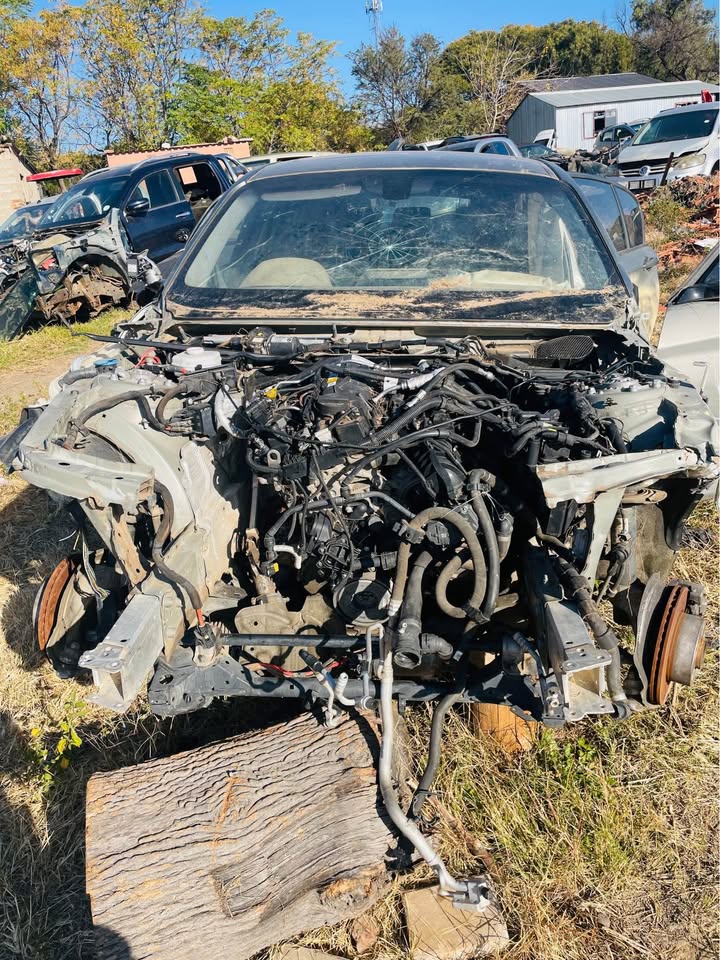 BMW 118i stripping for spares