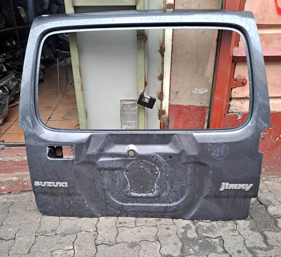 Suzuki Jimny tailgate - Private Seller Suzuki Jimny tailgate - Private Seller