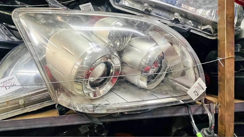 Toyota Avensis headlights 2003/09 - Private Seller Toyota Avensis headlights 2003/09 - Private Seller