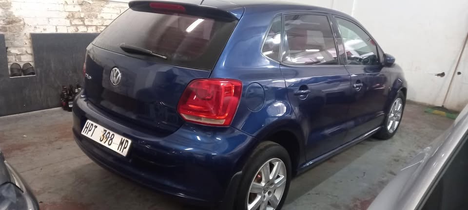 2014 VW POLO 6 1.4 ENGINE, MANUAL, NAVY BLUE COLOUR