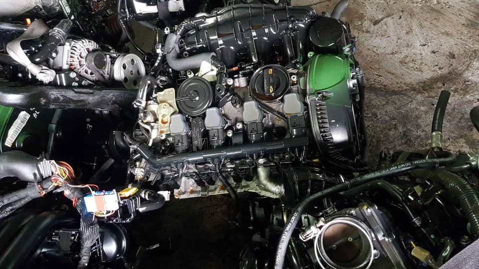 AUDI A4 CDN 2,0TFSI ENGINE FOR SALE - Private Seller