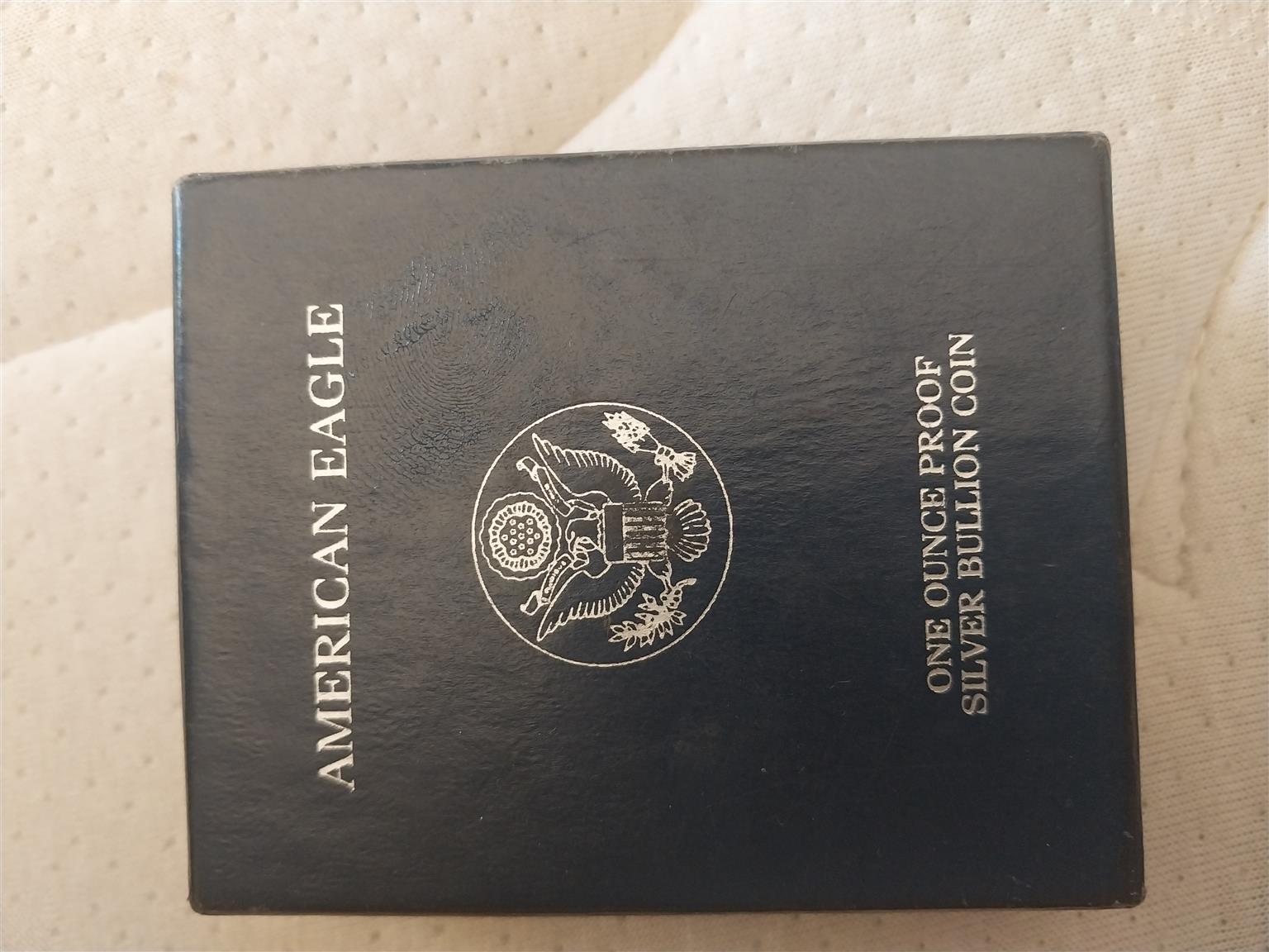 1 USA Fine silver Dollar in original packaging