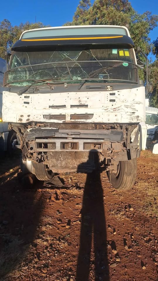 Volvo FMX Version4 globetrotter stripping for parts