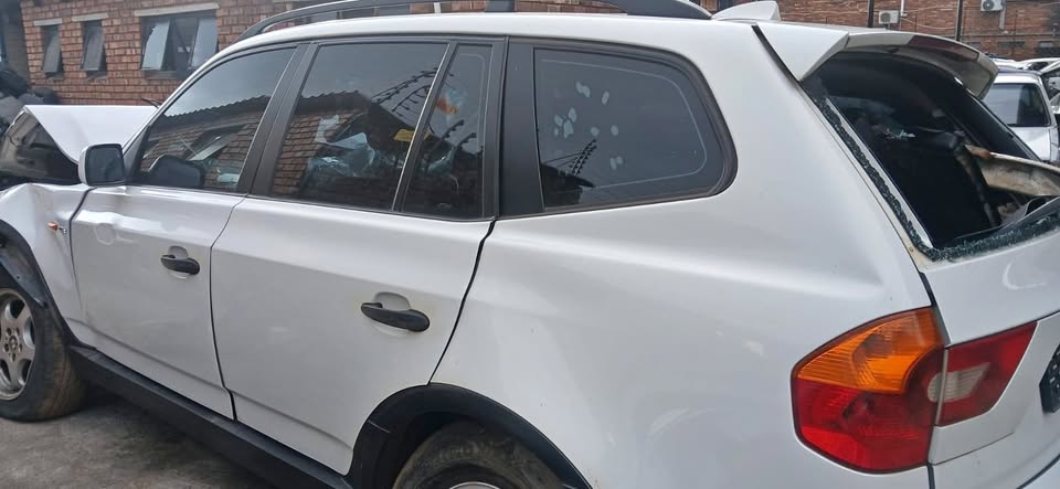 BMW X3 STRIPPING FOR SPARES - Private Seller BMW X3 STRIPPING FOR SPARES - Private Seller