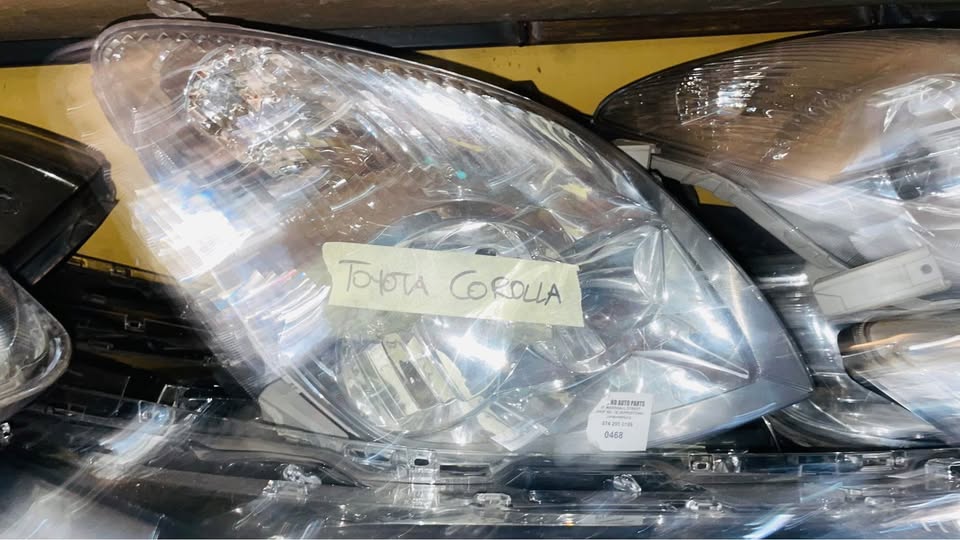 Toyota Corolla headlights - Private Seller Toyota Corolla headlights - Private Seller