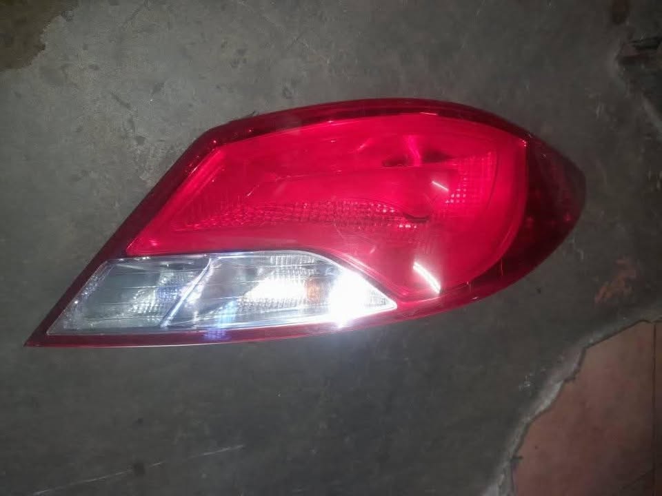 HYUNDAI ACCENT RIGHT TAILLIGHT AVAILABLE