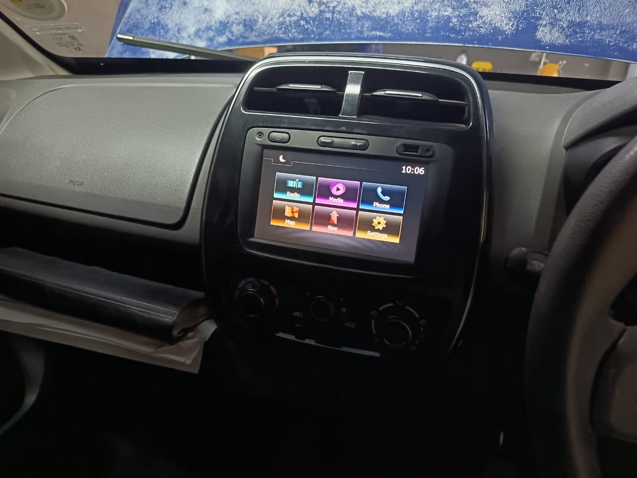 Renault Kwid 2018 - been in accident - still drives perfectly - Private Seller Renault Kwid 2018 - been in accident - still drives perfectly - Private Seller