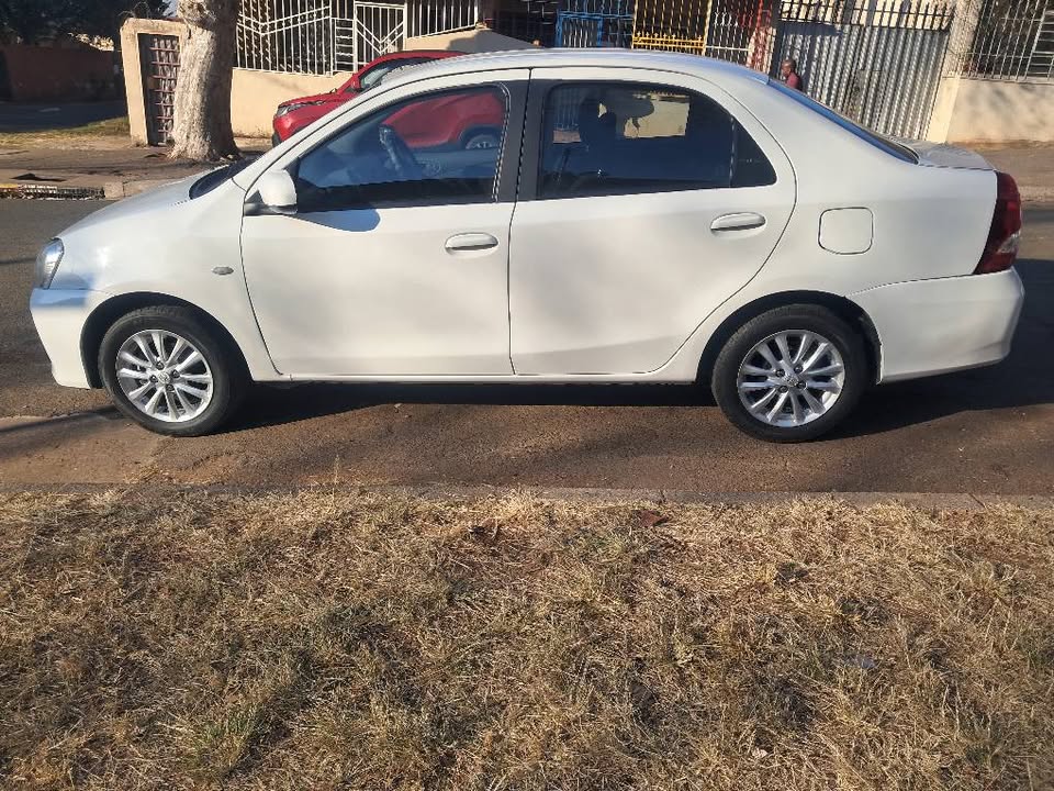 Toyota Etios Sprint 1.5 2019