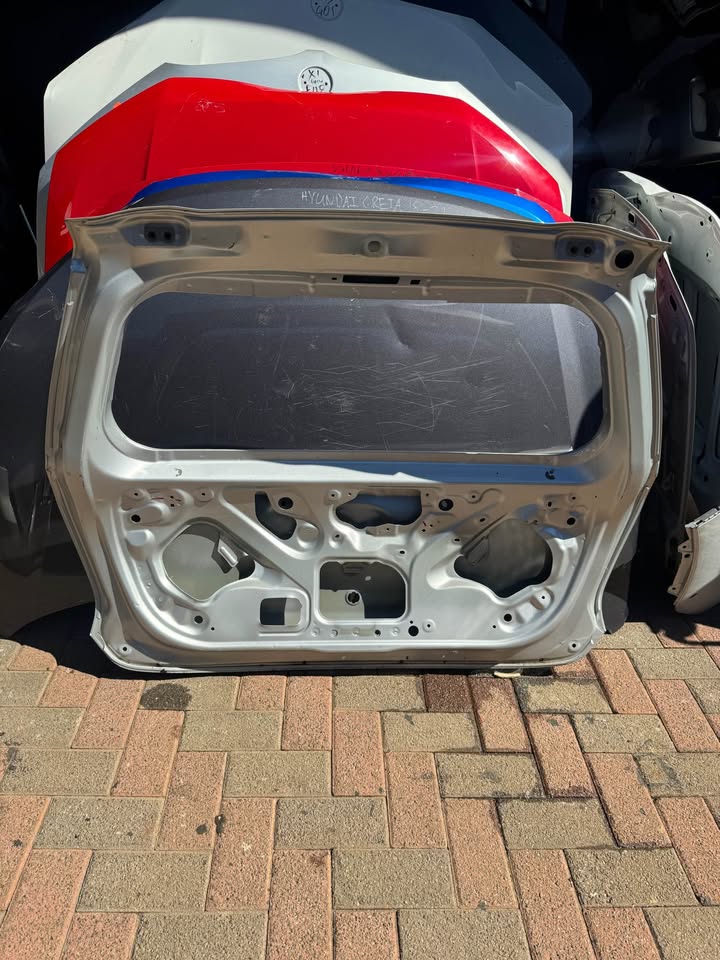 Toyota Etios Boot Lid Tailgate Door - Private Seller Toyota Etios Boot Lid Tailgate Door - Private Seller