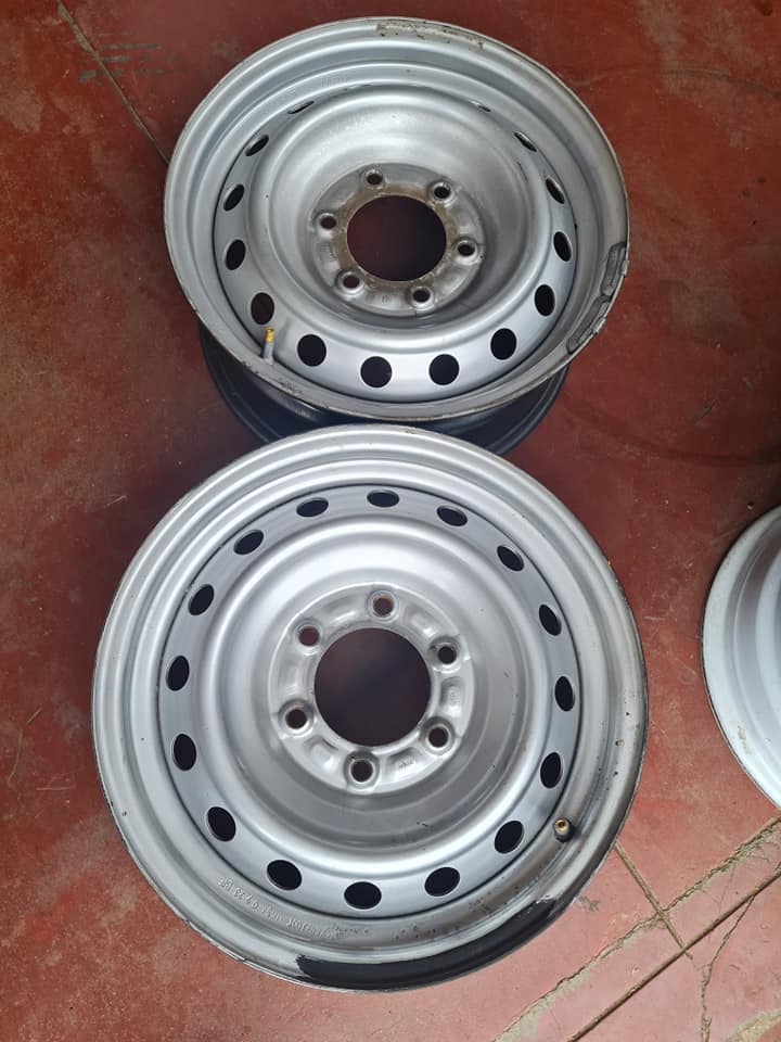 2x Isuzu kb original stardard steal rims size 16 - Private Seller
