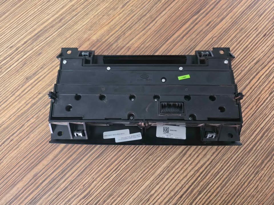 RANGE ROVER SPORT CLIMATE CONTROL PANEL - Private Seller