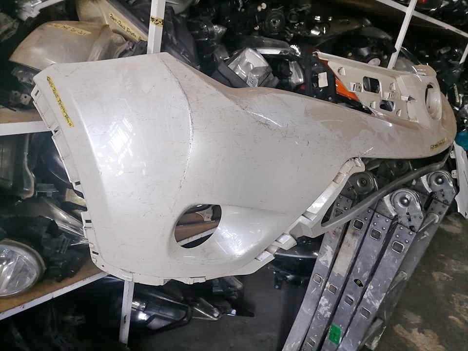 Toyota RAV 4 white bumper DM or contact number in the description for assistance. - Private Seller Toyota RAV 4 white bumper DM or contact number in the description for assistance. - Private Seller