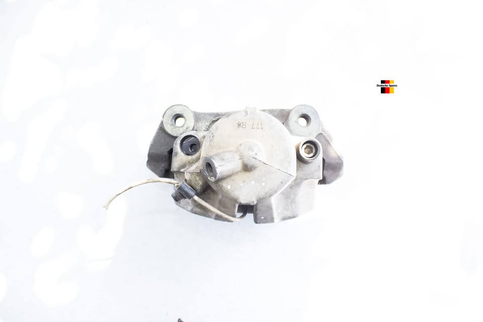 1995-2003 BMW E39 (M54 ENGINE) USED FRONT LEFT BRAKE CALIPER OEM: 6022296 - Private Seller 1995-2003 BMW E39 (M54 ENGINE) USED FRONT LEFT BRAKE CALIPER OEM: 6022296 - Private Seller