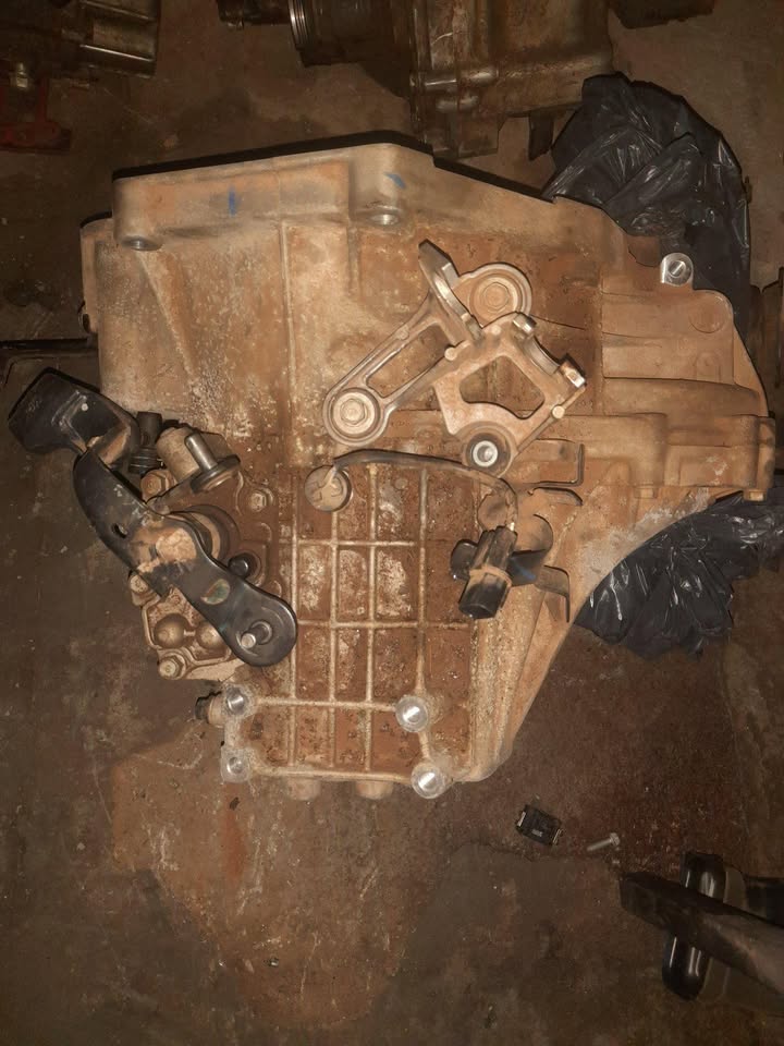 HYUNDAI G4LA 1.2 GEARBOX AVAILABLE - Private Seller
