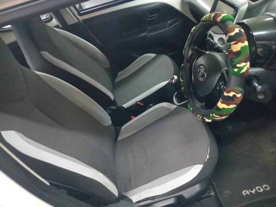 2018 Toyota Aygo 1.0 Manual, Petrol  WHITE and black
