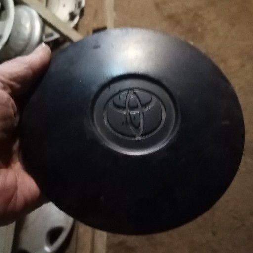 Conquest, centre cap - Private Seller Conquest, centre cap - Private Seller