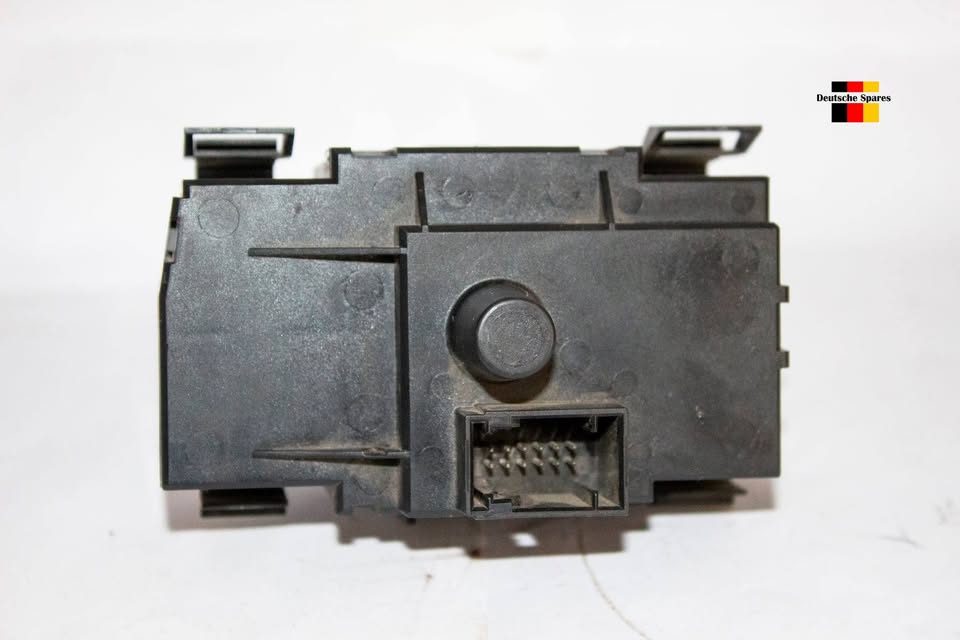 BMW 3 E90 E91 HEAD LIGHT SWITCH OEM:6932796 - Private Seller