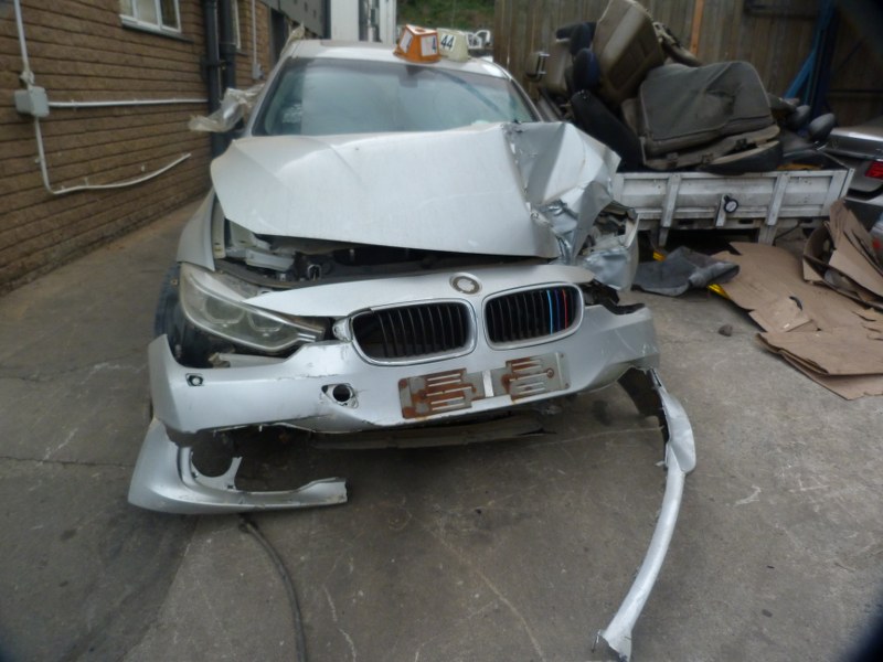 BMW 320i F30 AT Silver - 2014 STRIPPING FOR SPARES - Private Seller BMW 320i F30 AT Silver - 2014 STRIPPING FOR SPARES - Private Seller