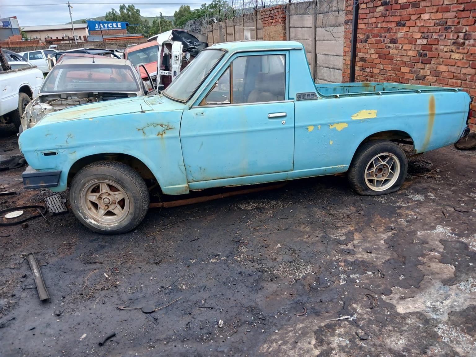NISSAN 1400 BODY PARTS FOR SALE