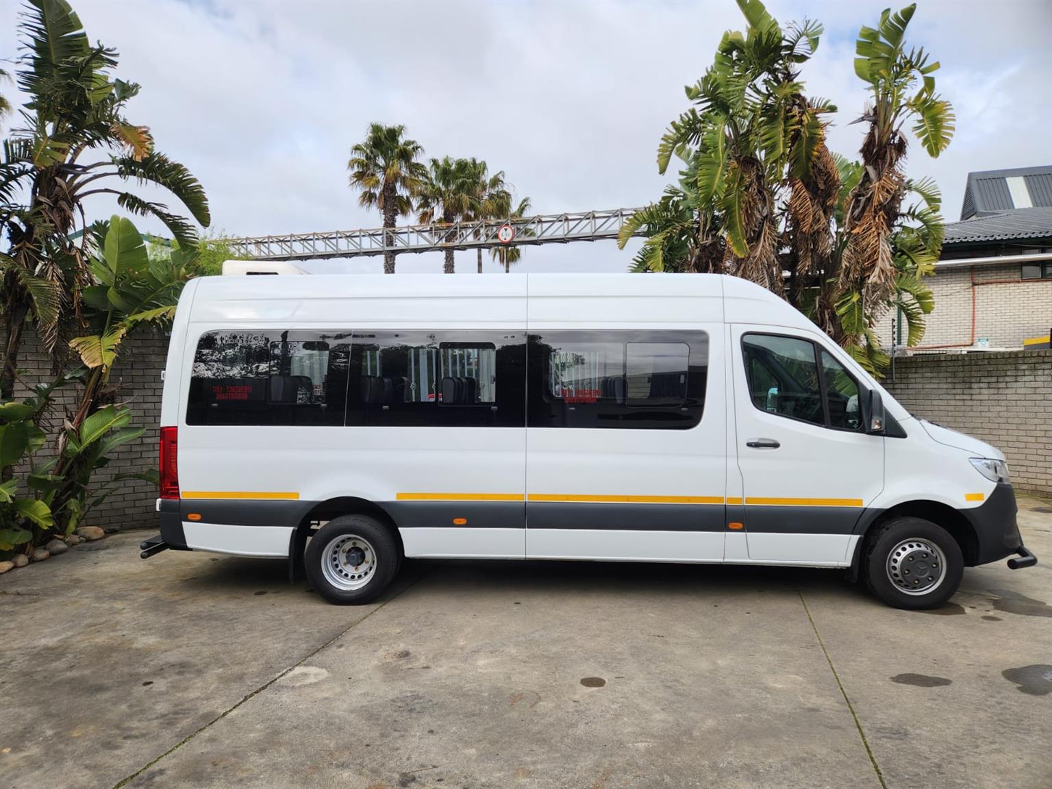 MERCEDES BENZ SPRINTER 516 CDI 2021