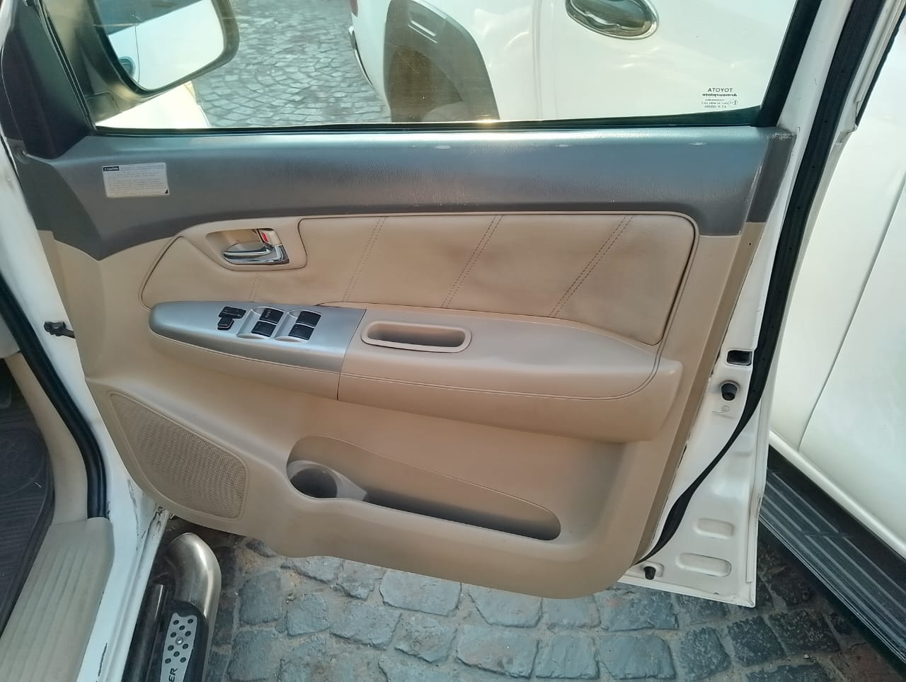 2007 Toyota Fortuner SUV 7Seater 3.0 D4D Diesel Manual 300,000km Leather Seats,
