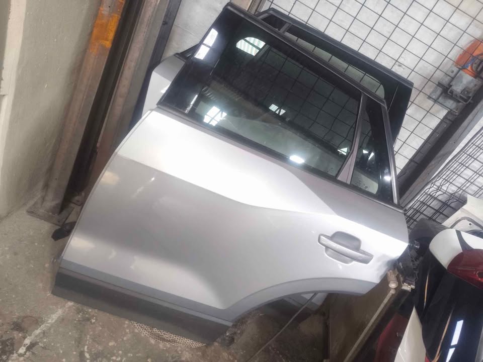 Audi Q2 rear doors - Private Seller Audi Q2 rear doors - Private Seller