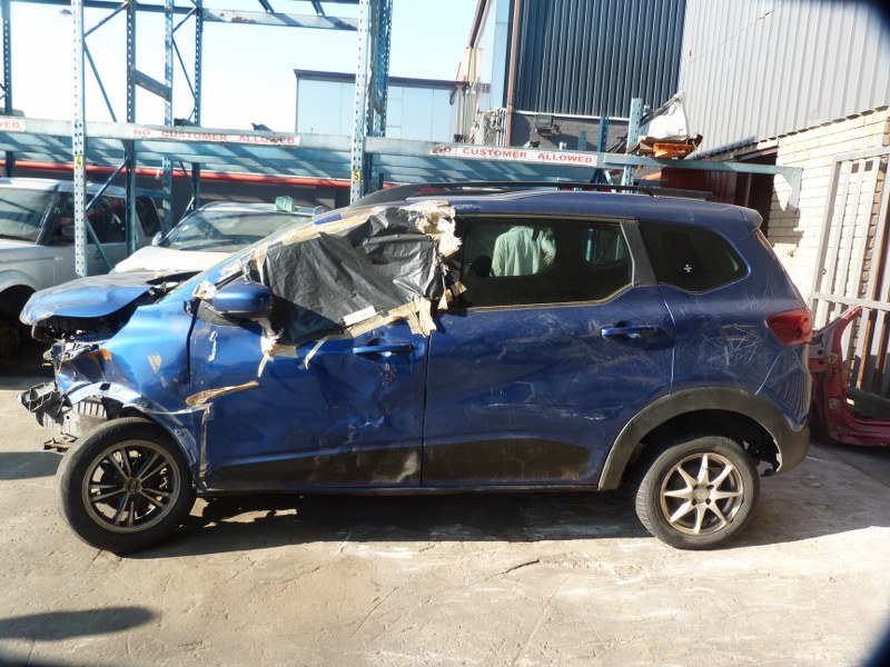 Renault Triber 1.0 Manual Navy Blue - 2020 STRIPPING FOR SPARES - Private Seller Renault Triber 1.0 Manual Navy Blue - 2020 STRIPPING FOR SPARES - Private Seller