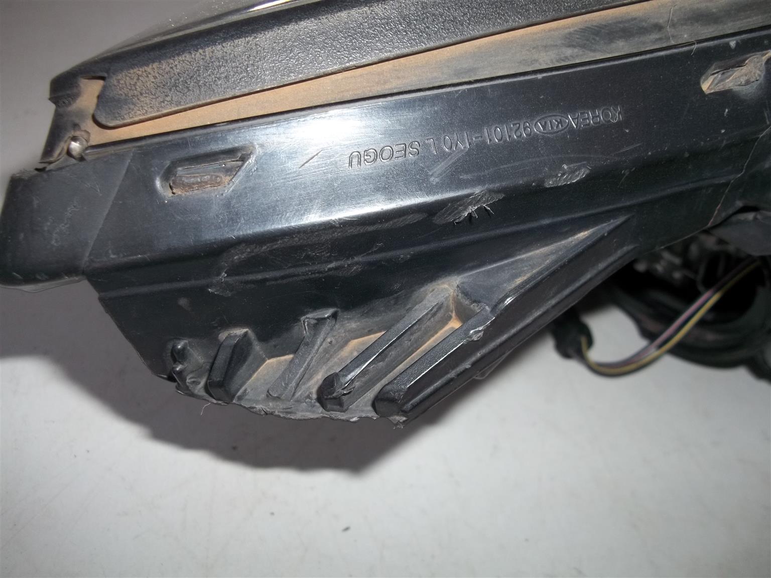 Kia Picanto '11-'17 left headlight - Private Seller Kia Picanto '11-'17 left headlight - Private Seller