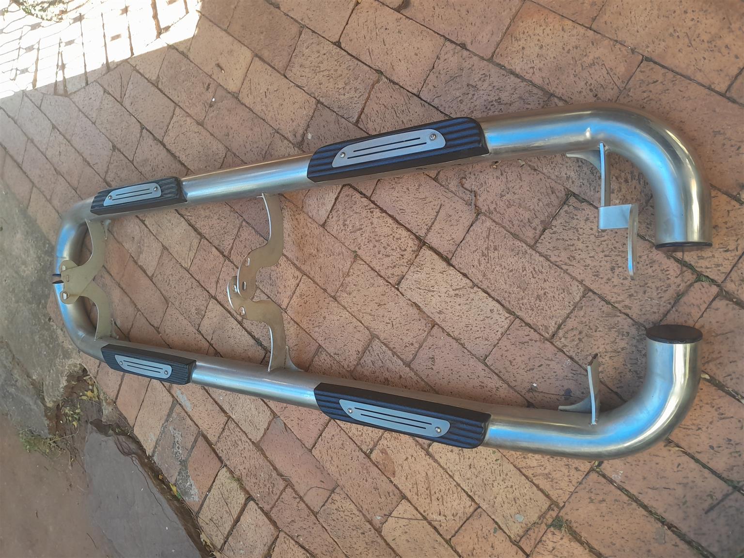 Toyota Hilux D4D Side step for sale - Private Seller Toyota Hilux D4D Side step for sale - Private Seller