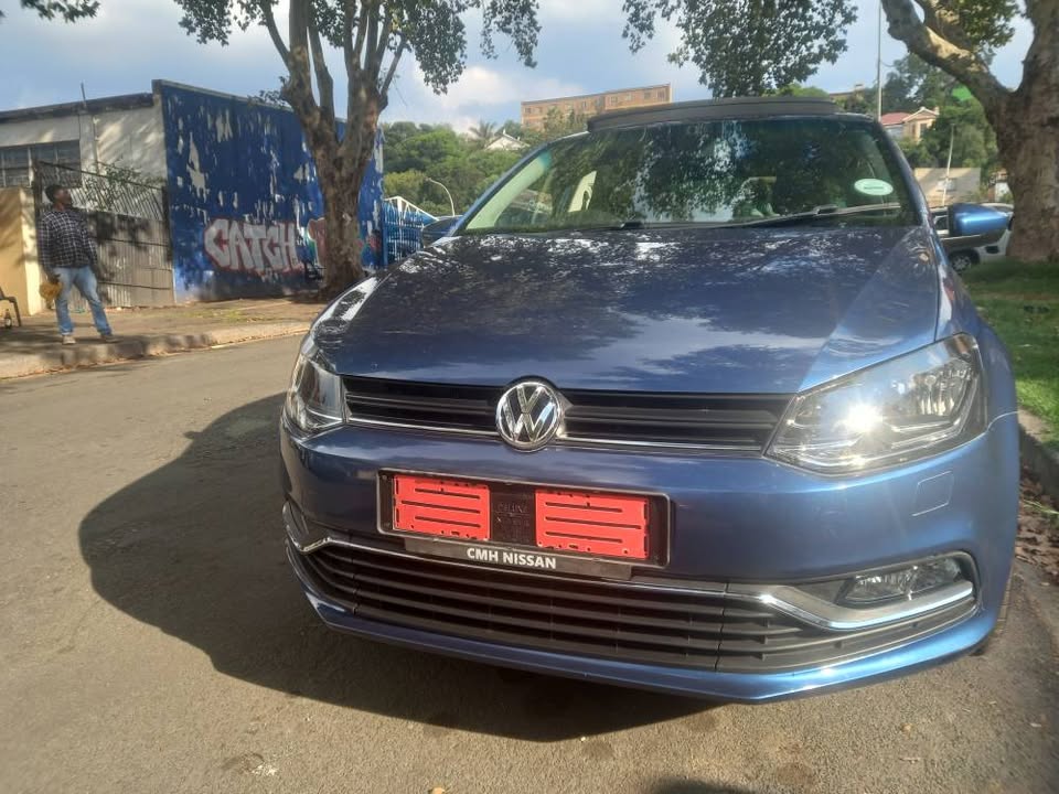 2016 VW Polo 6 Tsi 1.2 Petrol, Manual Comfortline, Blue, Sunroof, Leather Seat, 68000km