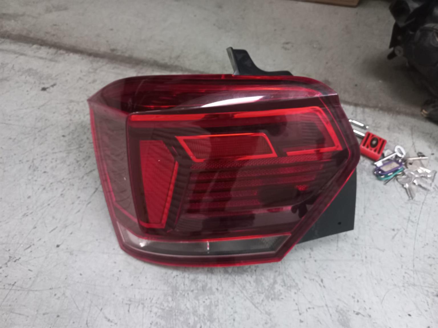 Polo 8 Right Taillight/Rear 18-22 At Sema Spare Centre - Private Seller