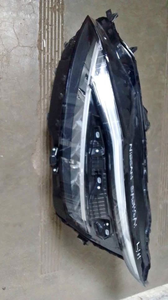 Nissan Qashiqai headlights 2025 - Private Seller Nissan Qashiqai headlights 2025 - Private Seller