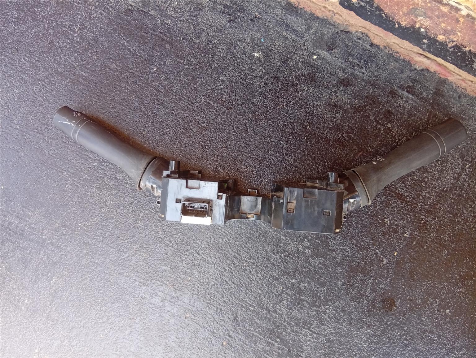 Datsun go headlight indicator switch unit - Private Seller