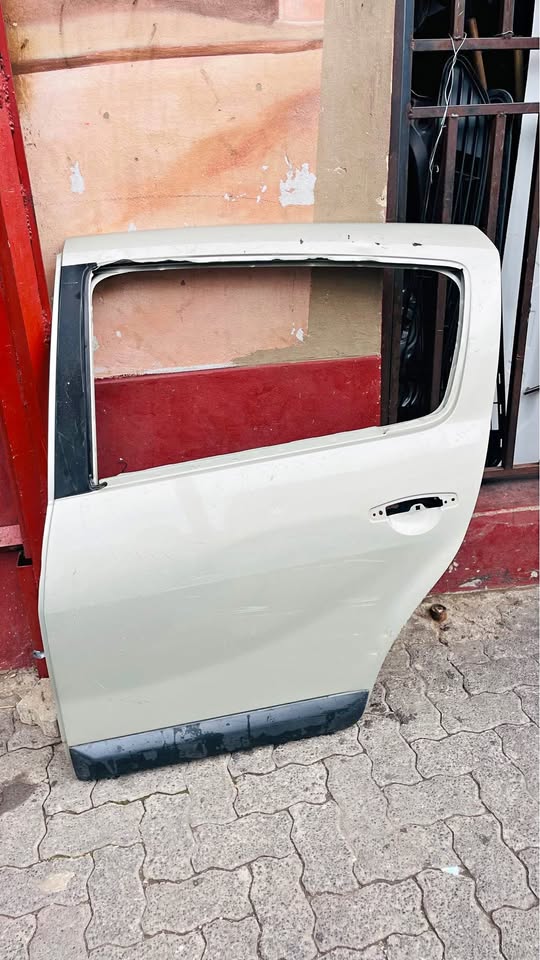 Renault Sandero back door 2013/18 - Private Seller Renault Sandero back door 2013/18 - Private Seller