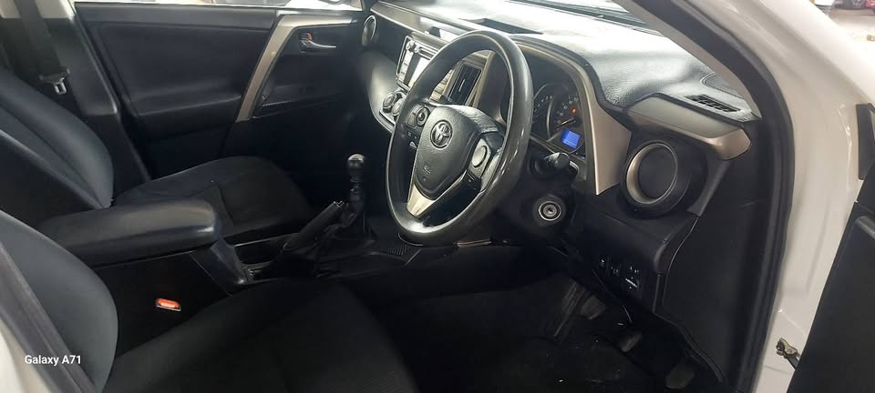 Toyota Rav4 2.0 Manual petrol