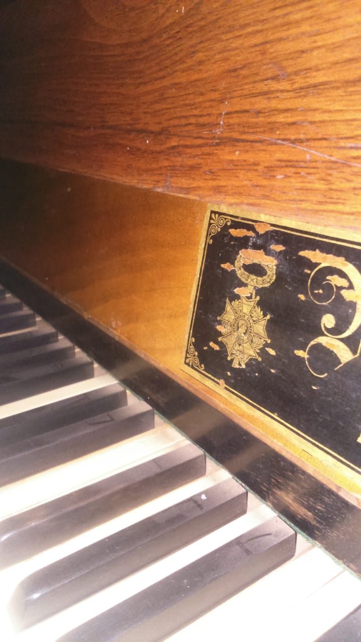 Piano Antique / Cottage Upright 1892