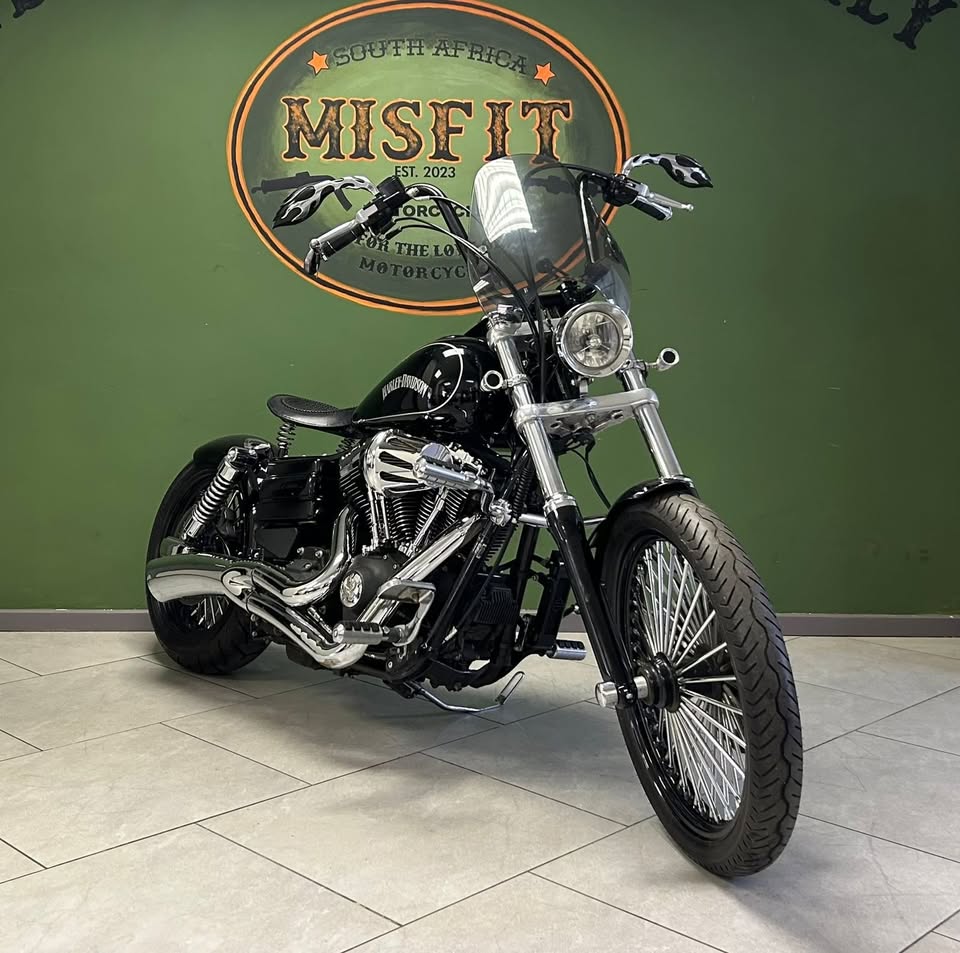 2014 Harley Davidson (This bike has to be seen) Dyna Wide Glide - Private Seller 2014 Harley Davidson (This bike has to be seen) Dyna Wide Glide - Private Seller