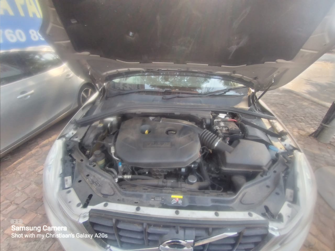 2010 VOLVO XC60 2.0T POWERSHIFT STIPPING FOR SPARES - Private Seller