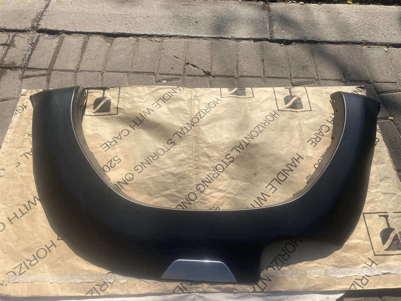 2024 TOYOTA HILUX GD-6 FENDER FLAIR LEFT REAR FOR SALE. IN EXCELLENT CONDITION