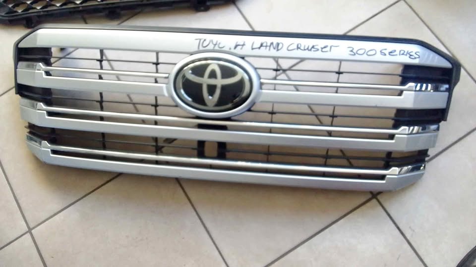 Toyota Land cruiser prado  LC 300 GRILL