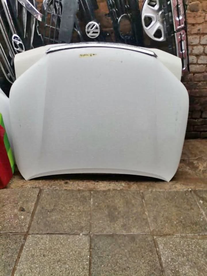 Toyota Hilux Gd6 Bonnet 2019 -23 Used Auto Body Spare Parts At Sema Spare Cente - Private Seller Toyota Hilux Gd6 Bonnet 2019 -23 Used Auto Body Spare Parts At Sema Spare Cente - Private Seller