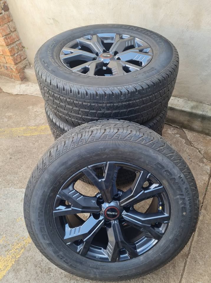 Ford Ranger original alloy mags size 18 +tyres - Private Seller Ford Ranger original alloy mags size 18 +tyres - Private Seller