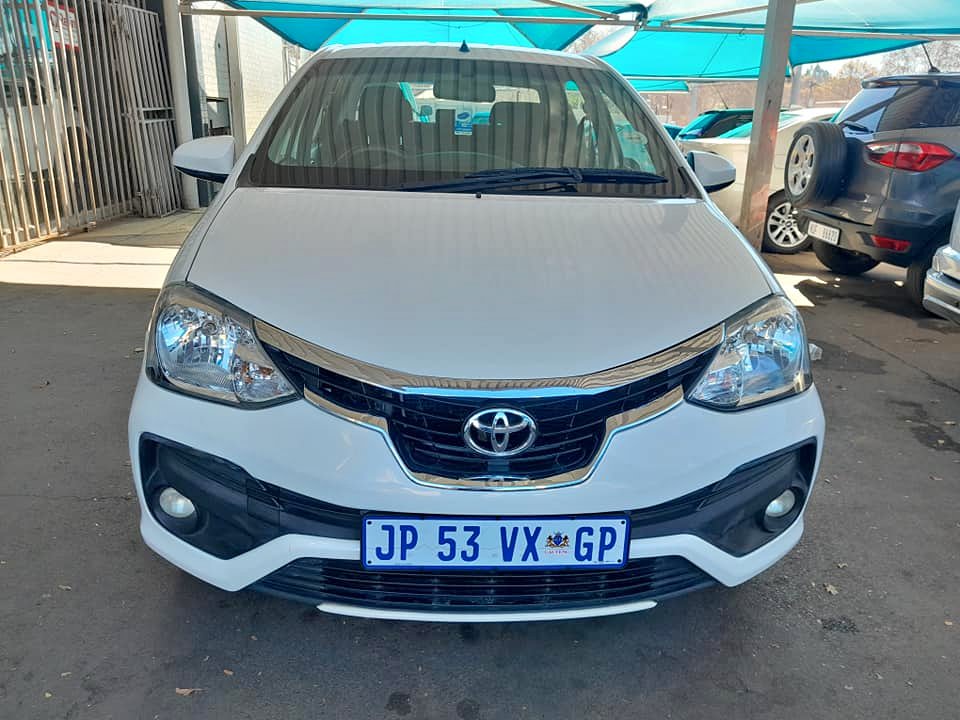 2019 TOYOTA ETIOS 1.5 SEDAN MANUAL