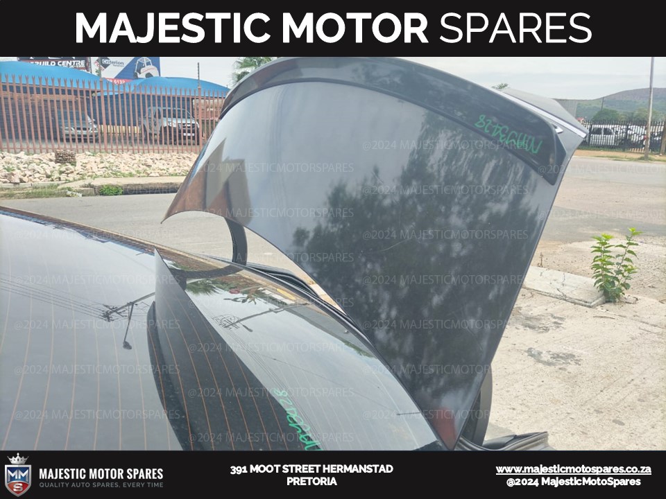 2014 Mercedes cls 350 bluetec w218 boot lid for sale - Private Seller