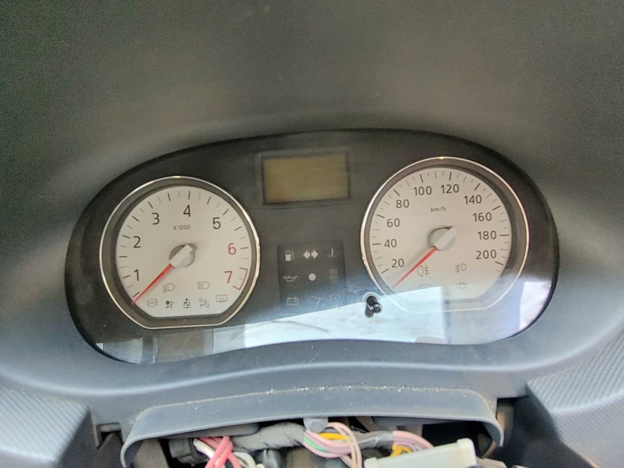 RENAULT SANDERO CLUSTER FOR SALE - Private Seller RENAULT SANDERO CLUSTER FOR SALE - Private Seller
